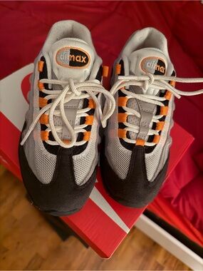 Nike Gray Black Orange Air Max 95 preschool Trainers 2.5Y
